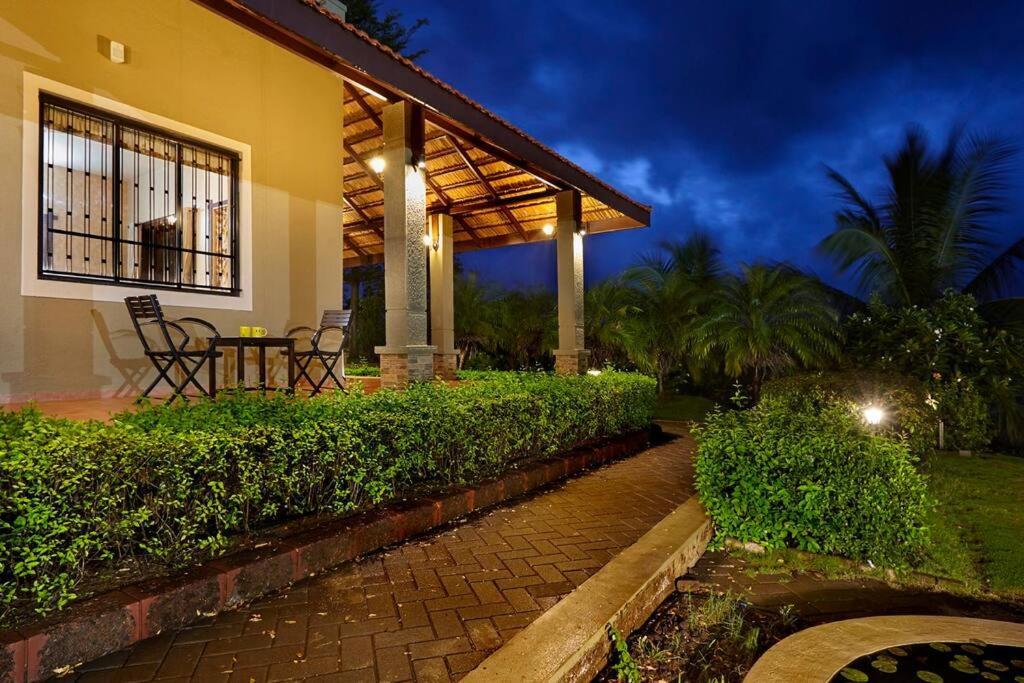 Вилла Monica Farms - Monica Retreat Waki Экстерьер фото